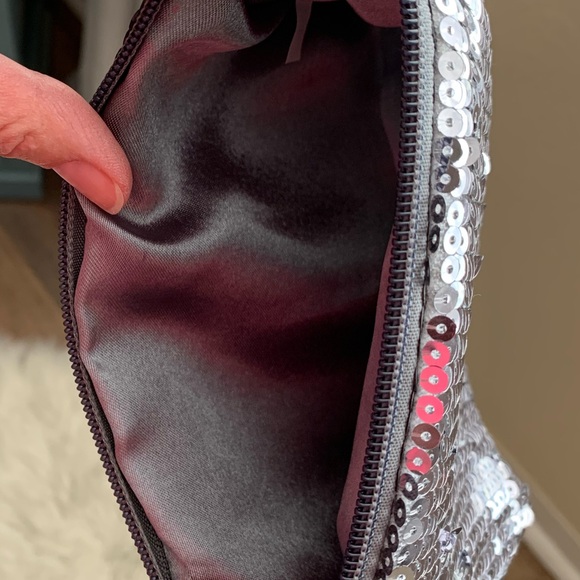 Small Clutch Bag With Sequins - Picture 8 of 8